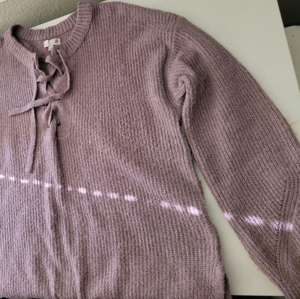 SO super soft/lush, pullover tunic with lace neckline cut-out. Size S.